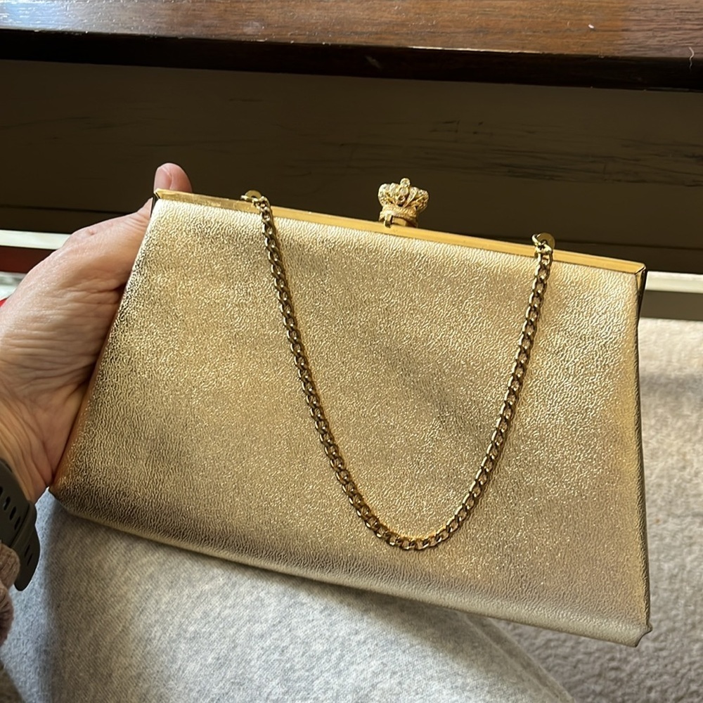 Vintage 60s Rare Gold rhinestone Chain Clutch Wristlet Purse Crown Clasp Evening